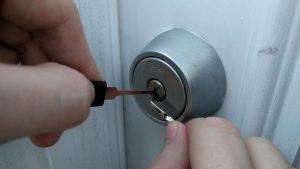 Shaw and Crompton Emergency Locksmith Manchester